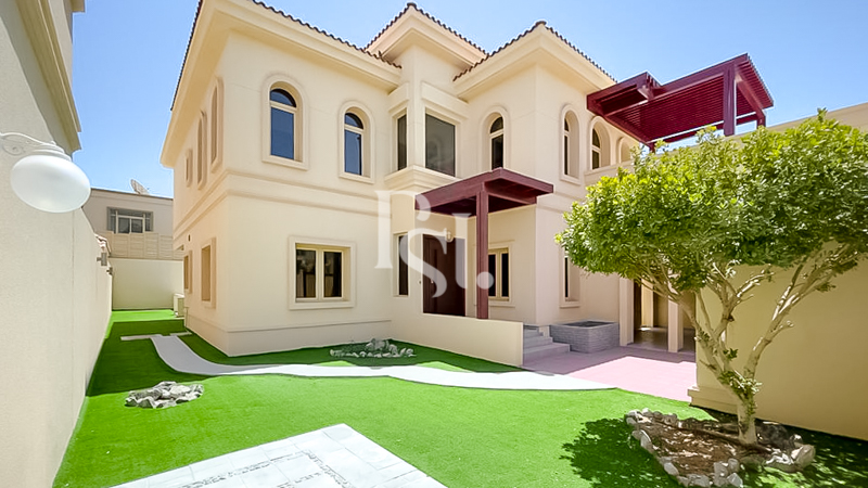 4BR Villa For Sale with Spacious Layout Now Available!